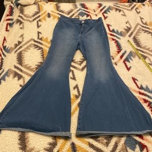 Free people hard to find 32 wide super flare